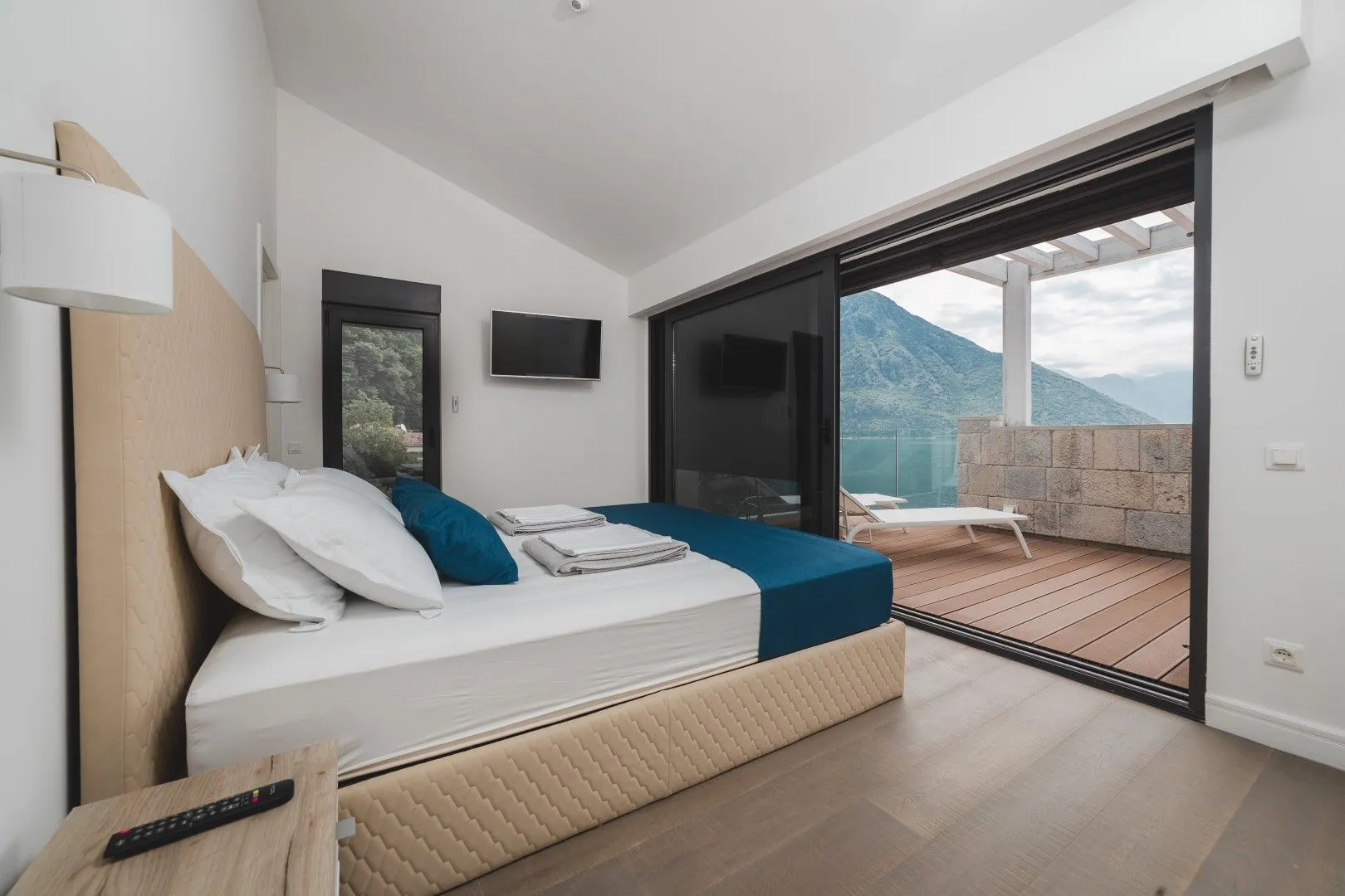 Sale, house, 669m², Strp, Kotor