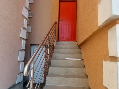 Izdavanje, dvosoban stan, 48m², Brace Jerković, Voždovac Sve Podlokacije - image 2