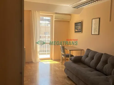 Izdavanje, četvorosoban stan, 130m², Vračar Hram, Vračar Sve Podlokacije - image 18