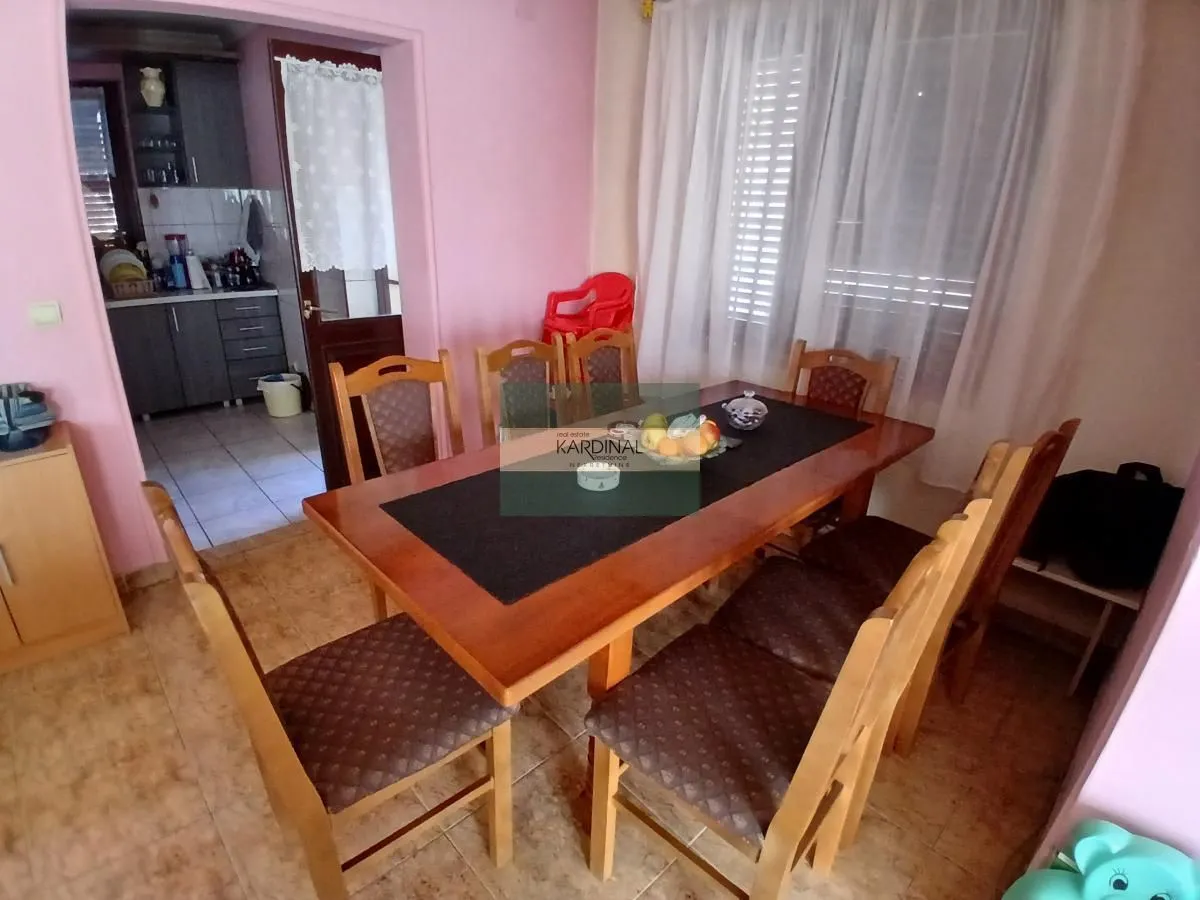 Prodaja, kuća, 440m², Centar, Jagodina