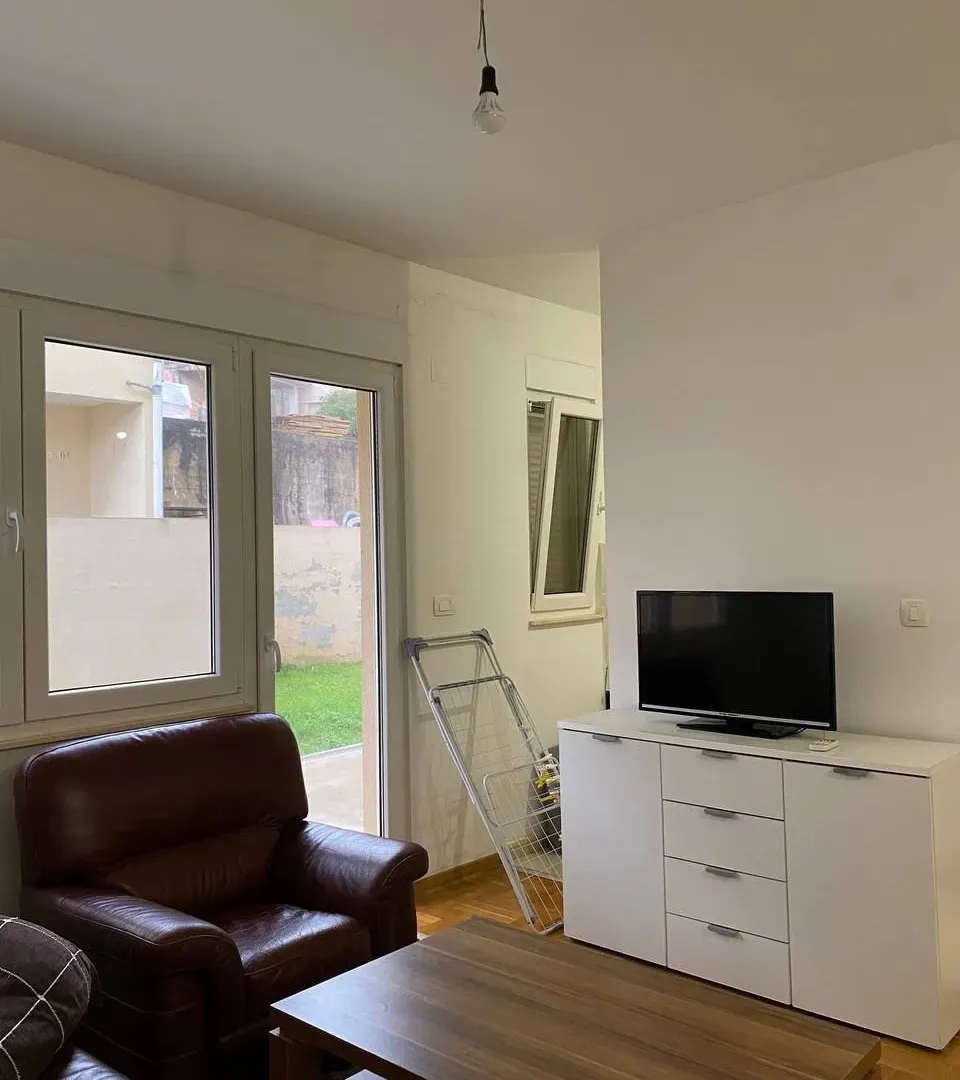 Rent, one bedroom apartment, 50m², Lazi, Budva