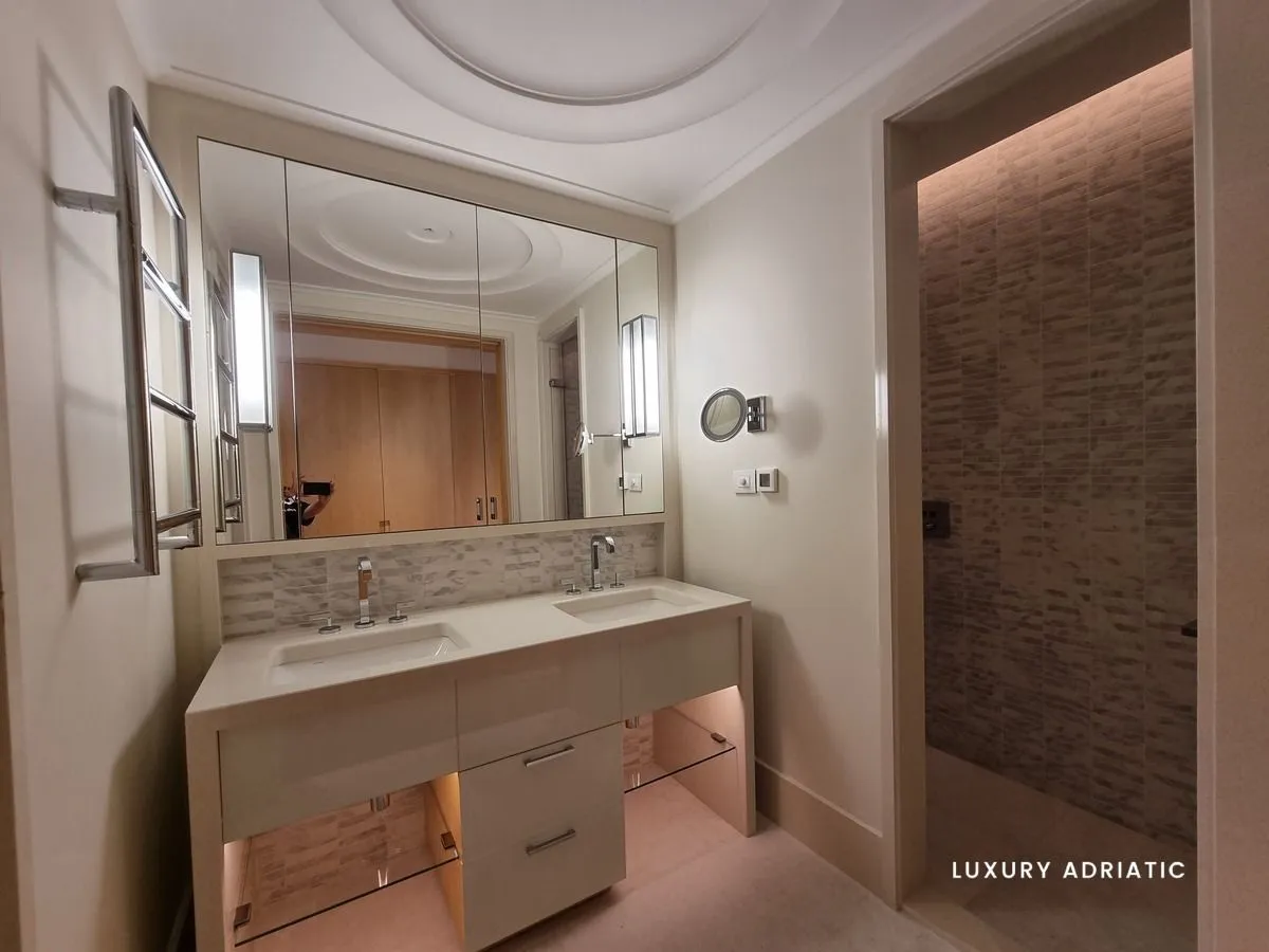 Sale, two bedroom apartment, 187m², Tivat, Crna Gora