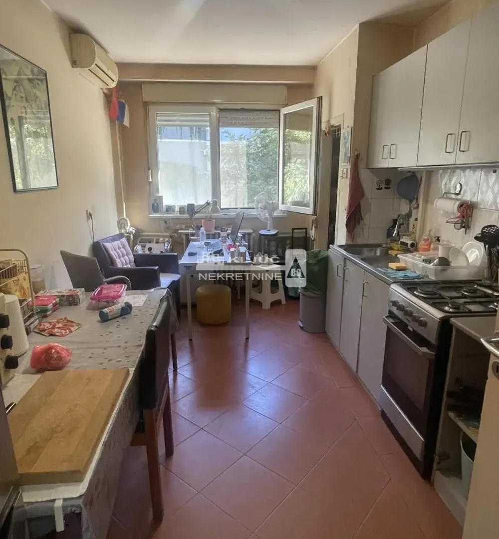 Prodaja, dvosoban stan, 56m², Palilulska Pijaca, Palilula Sve Podlokacije