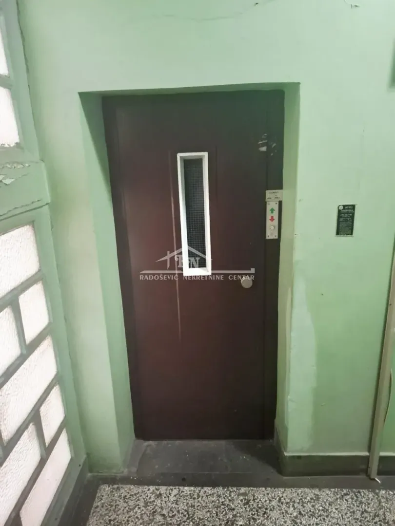 Sale, two bedroom apartment, 58m², Vračar Sve Podlokacije, Beograd