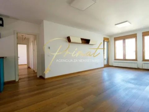 Prodaja, četvorosoban stan, 106m², Novi Beograd Blok 65, Novi Beograd Sve Podlokacije