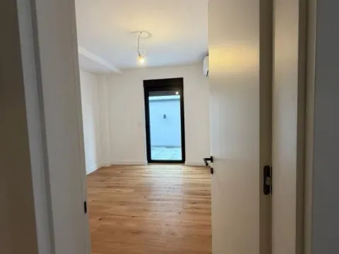 Rent, office space, 90m², Lekino Brdo, Voždovac Sve Podlokacije - image 5