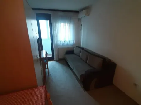 Izdavanje, garsonjera, 22m², Nova Detelinara, Novi Sad Sve Podlokacije - image 2