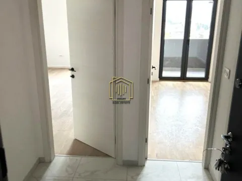 Prodaja, jednosoban stan, 43m², Stari Aerodrom, Podgorica - image 3