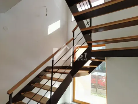 Izdavanje, kuća, 268m², Adamovićevo Naselje, Novi Sad Sve Podlokacije - image 9