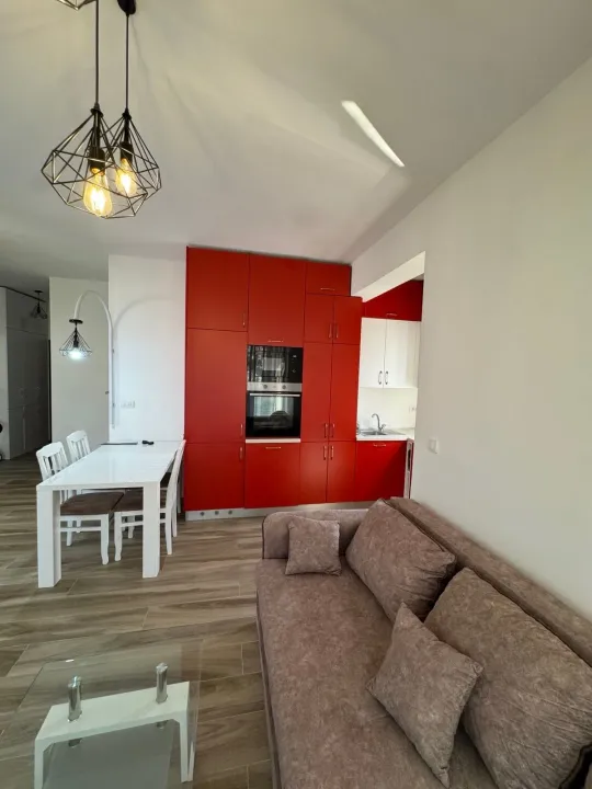Izdavanje, dvosoban stan, 65m², Centar, Budva
