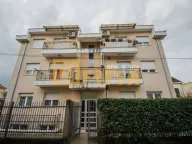 Izdavanje, trosoban stan, 90m², Dalmatinska ulica, Podgorica - image 1