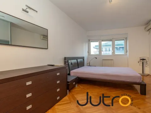 Prodaja, četvorosoban stan, 133m², Momišići, Podgorica - image 11