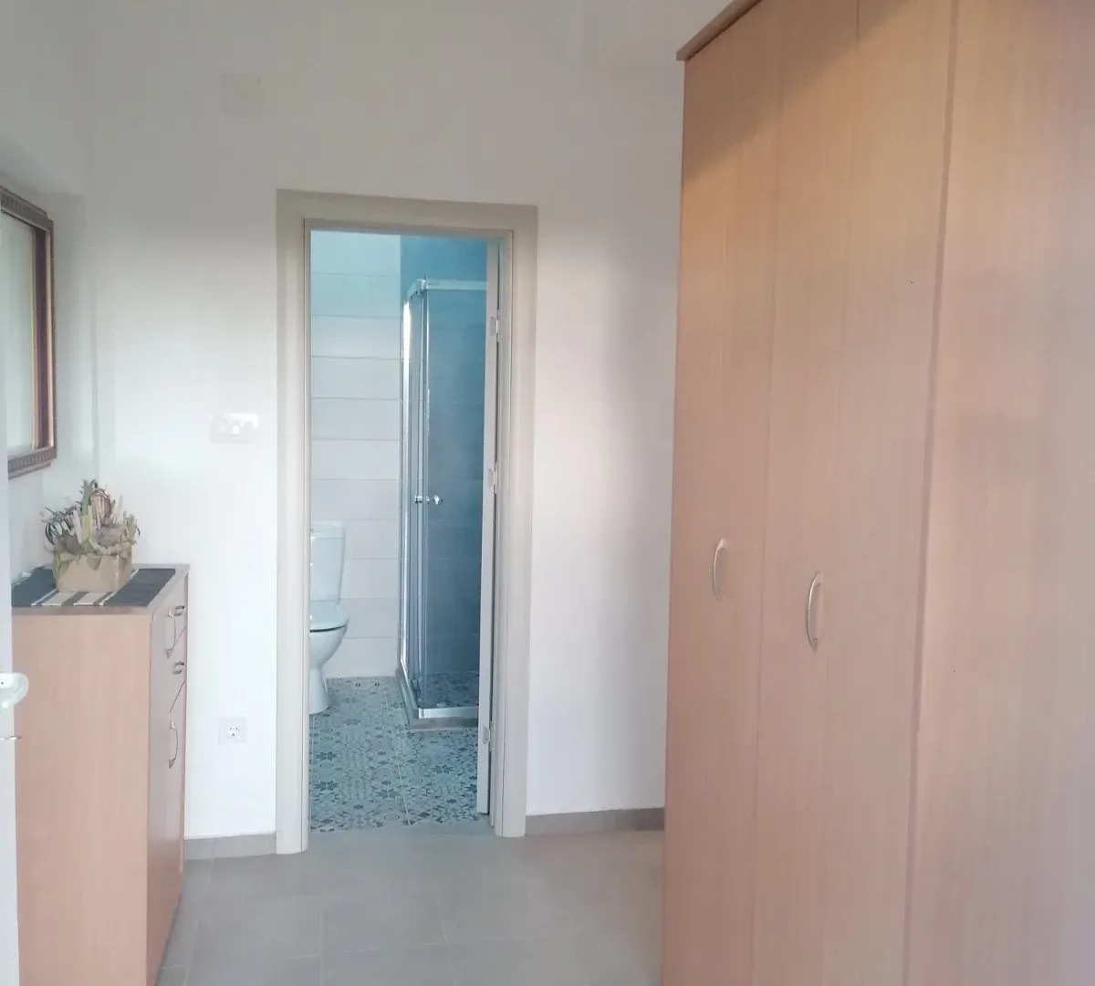 Izdavanje, jednosoban stan, 50m², Tripovići, Tivat