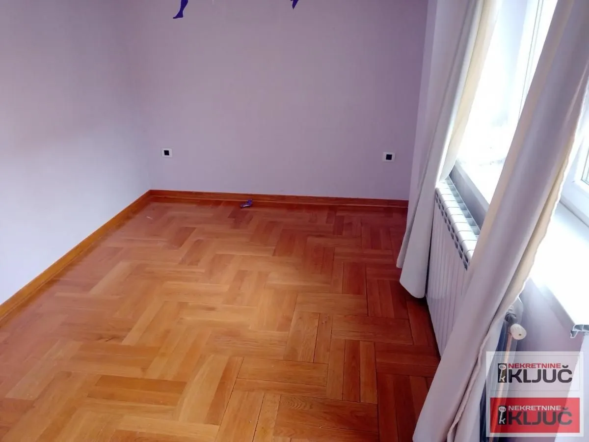 Prodaja, četvorosoban stan, 81m², Bulevar Oslobodjenja, Novi Sad Sve Podlokacije
