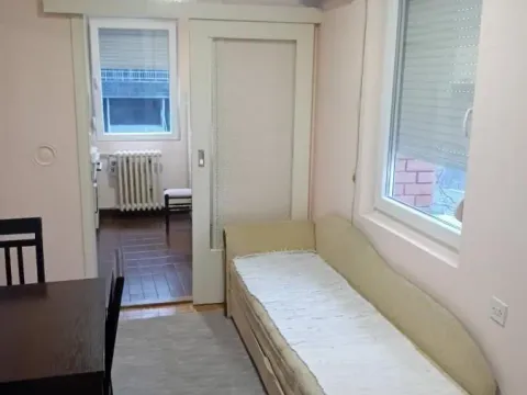 Izdavanje, dvosoban stan, 42m², Sajmište, Novi Sad - image 7