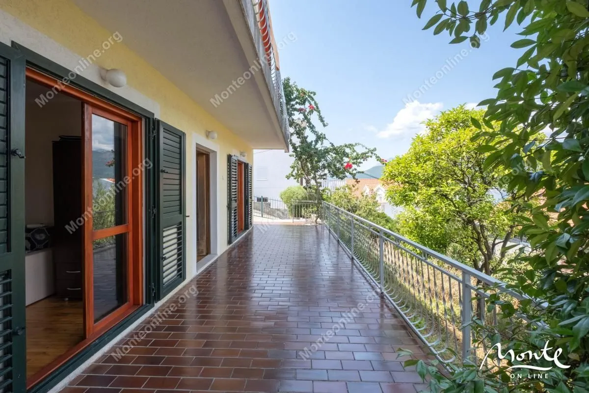 Prodaja, kuća, 147m², Krašići, Tivat