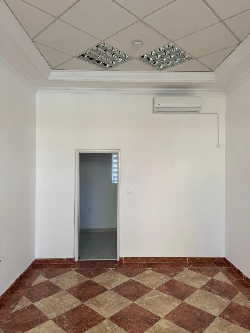 Rent, office space, 25m², Centar, Bar