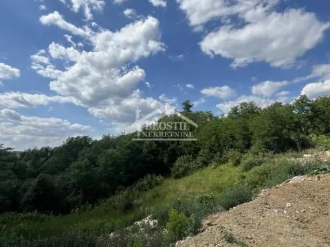 Zemljište in Vrčin