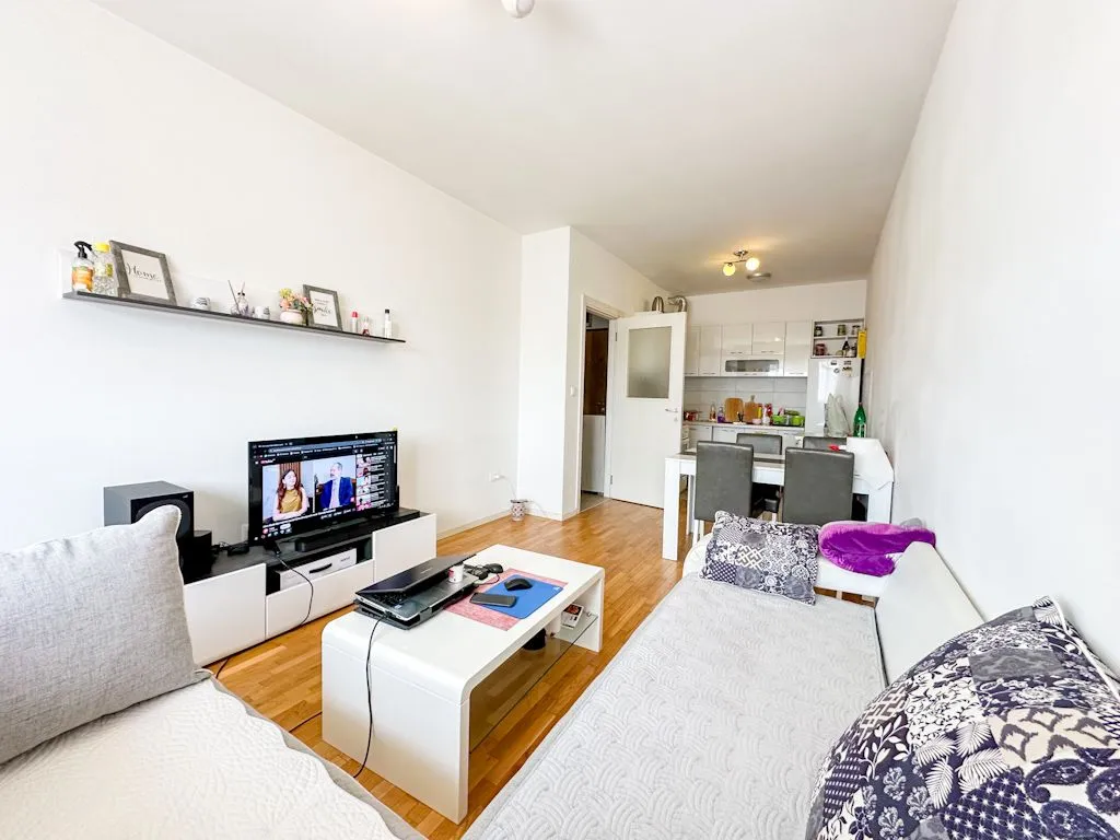 Izdavanje, jednosoban stan, 48m², Stari Aerodrom, Podgorica
