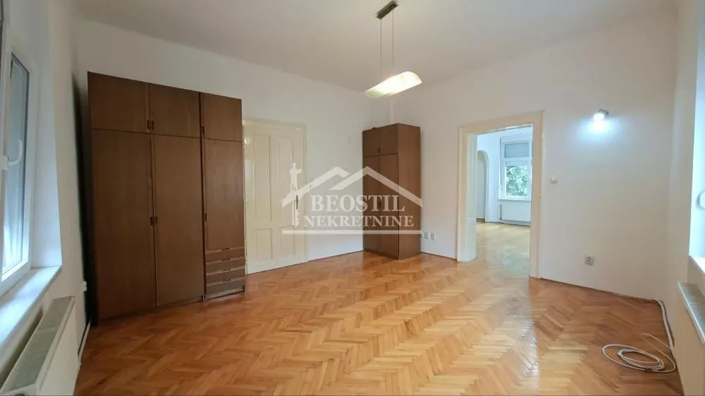 Izdavanje, dvosoban stan, 57m², Đeram Pijaca, Beograd