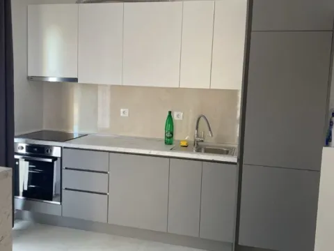 Rent, one bedroom apartment, 40m², Tivat, Crna Gora - image 3