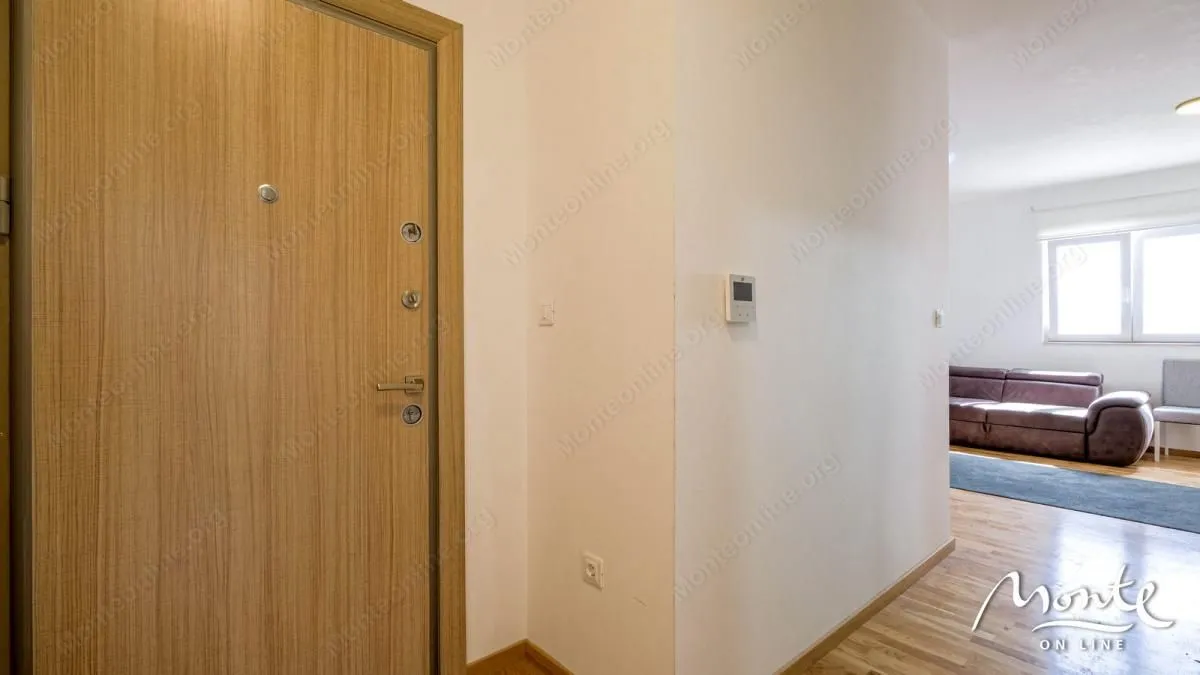 Sale, two bedroom apartment, 59m², Bečići, Budva