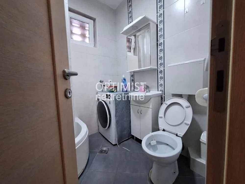 Izdavanje, dvosoban stan, 45m², Voždovac Sve Podlokacije, Beograd