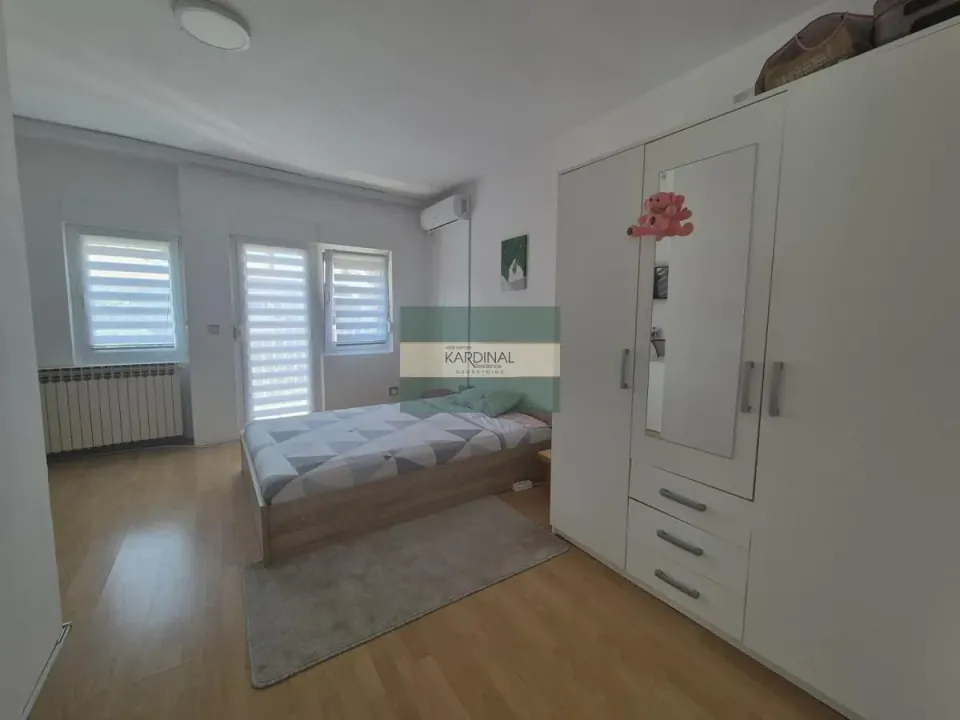 Sale, four bedroom apartment, 120m², Strelište, Jagodina