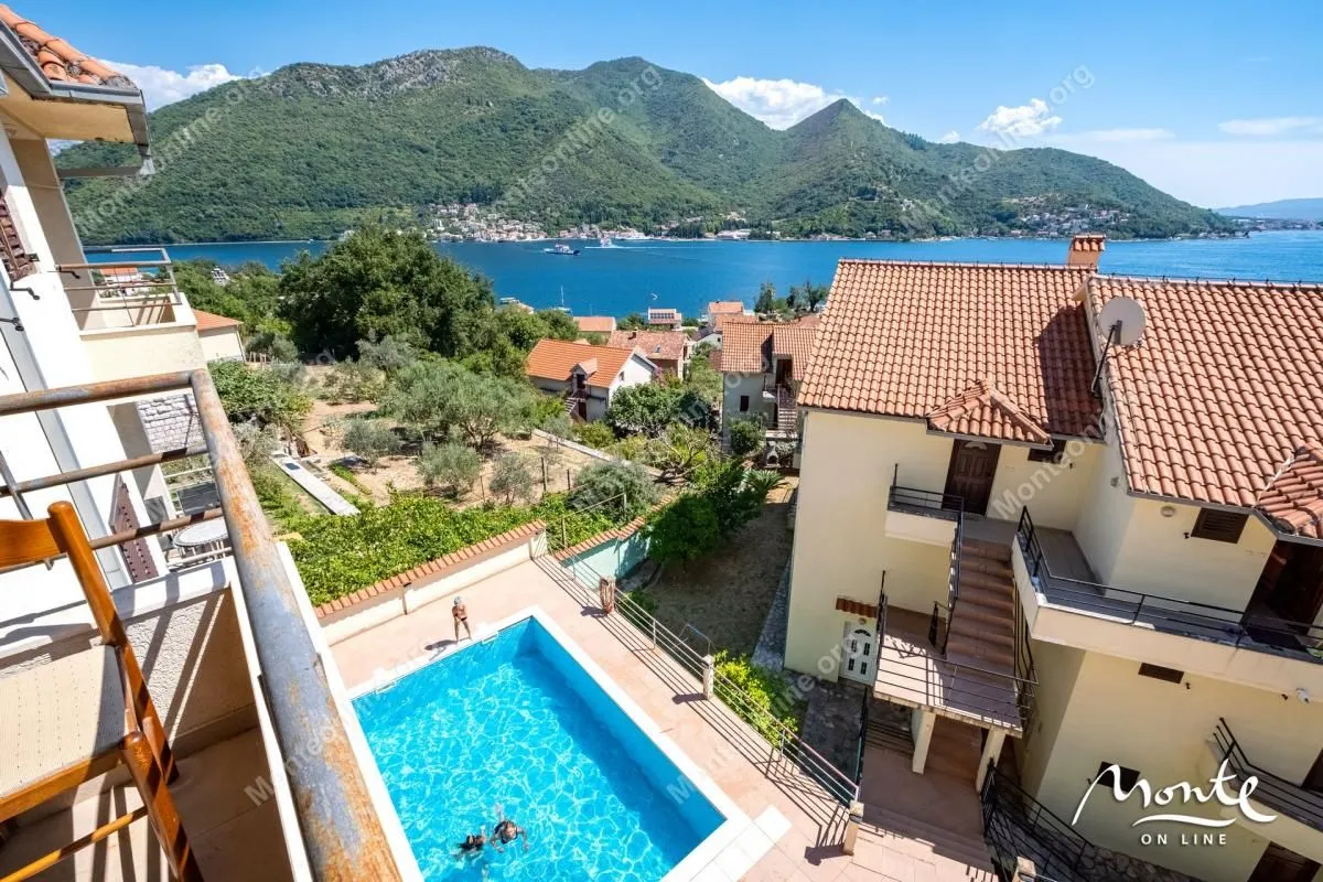 Prodaja, dvosoban stan, 72m², Kamenari, Herceg Novi