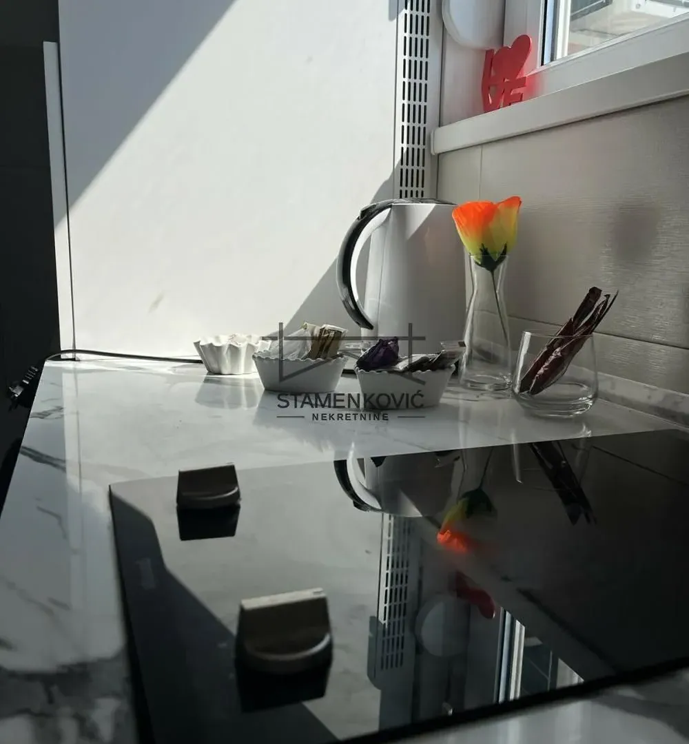 Prodaja, jednosoban stan, 32m², Centar, Novi Sad