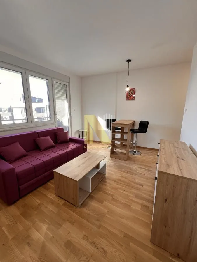 Izdavanje, garsonjera, 30m², Avijatičarsko naselje, Novi Sad Sve Podlokacije