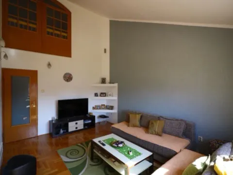 Prodaja, dvosoban stan, 92m², Stari Aerodrom, Podgorica - image 11