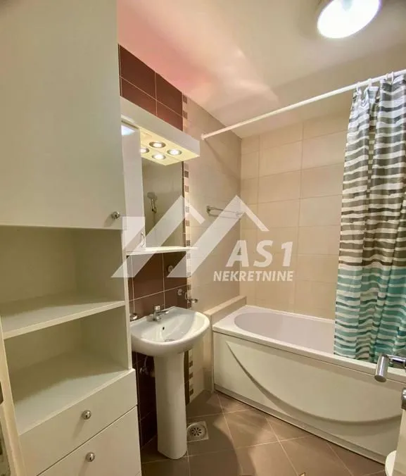Izdavanje, jednosoban stan, 40m², Nova Detelinara, Novi Sad Sve Podlokacije