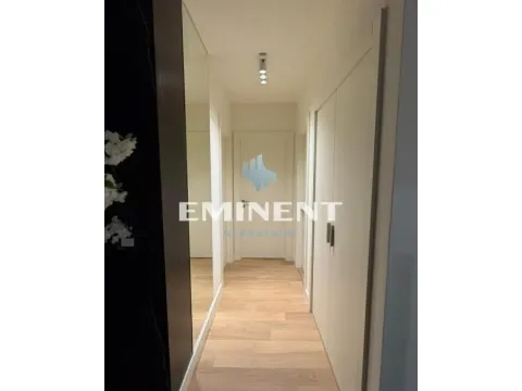 Izdavanje, trosoban stan, 81m², Savski Venac, Beograd - image 9