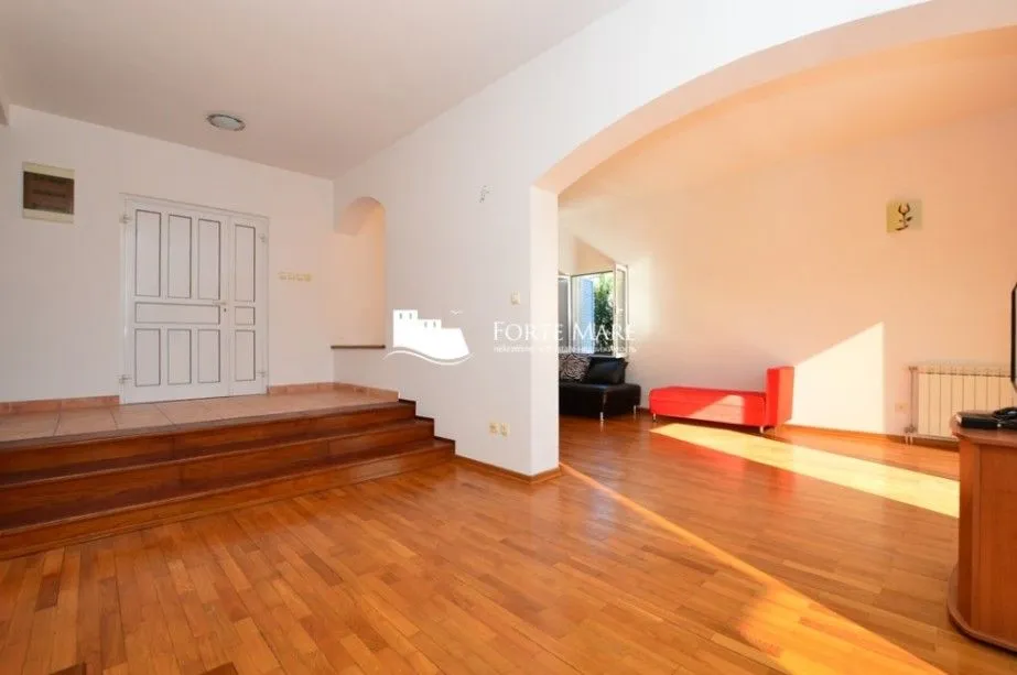 Prodaja, kuća, 350m², Baošići, Herceg Novi