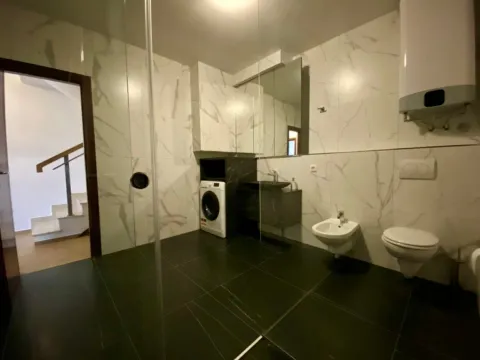 Izdavanje, dvosoban stan, 92m², Rafailovići, Budva - image 3