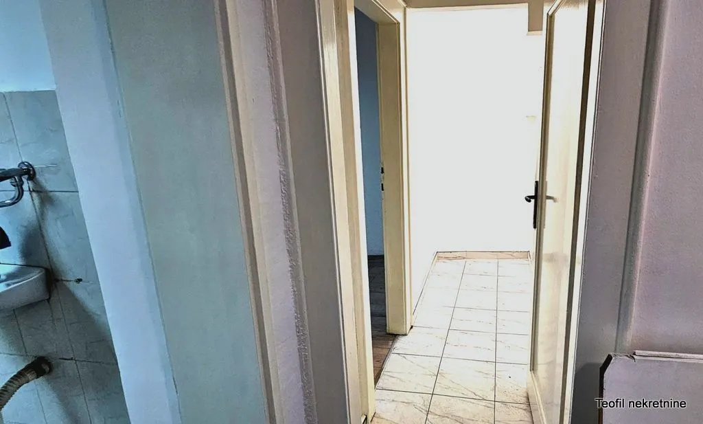 Sale, three bedroom apartment, 60m², Vračar, Šid