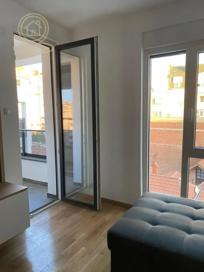 Izdavanje, dvosoban stan, 50m², Medijana, Niš