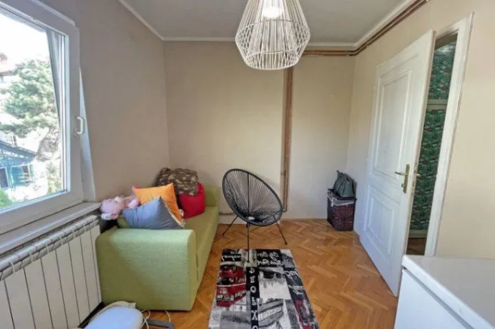 Prodaja, četvorosoban stan, 66m², Beograd, Srbija