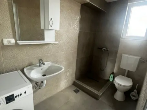 Izdavanje, jednosoban stan, 65m², Bar, Crna Gora - image 8