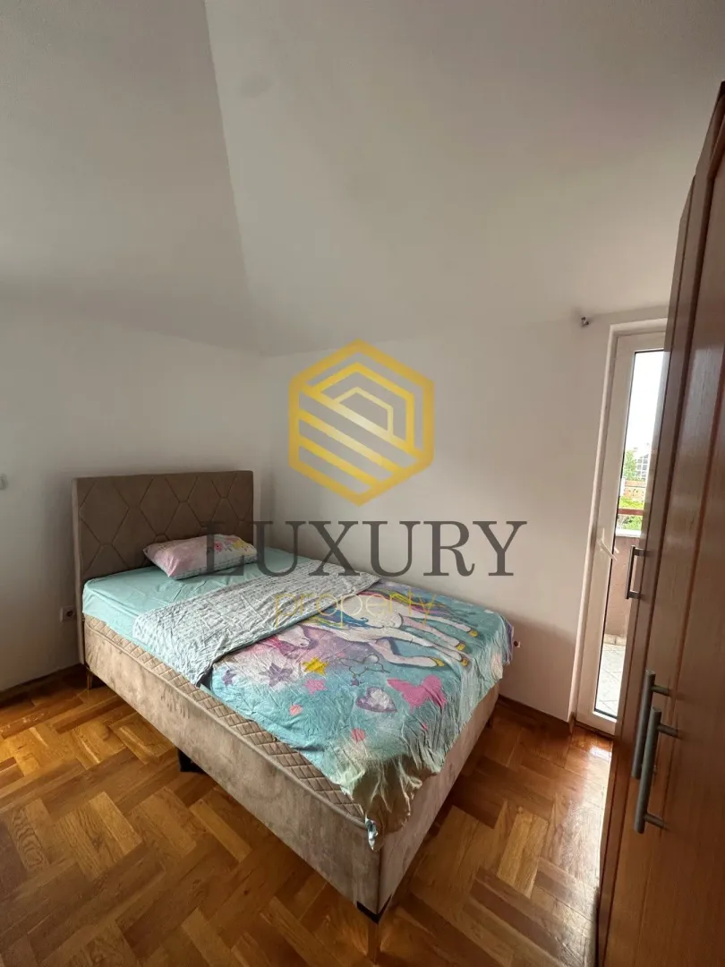 Rent, four bedroom apartment, 150m², Stari Aerodrom, Podgorica