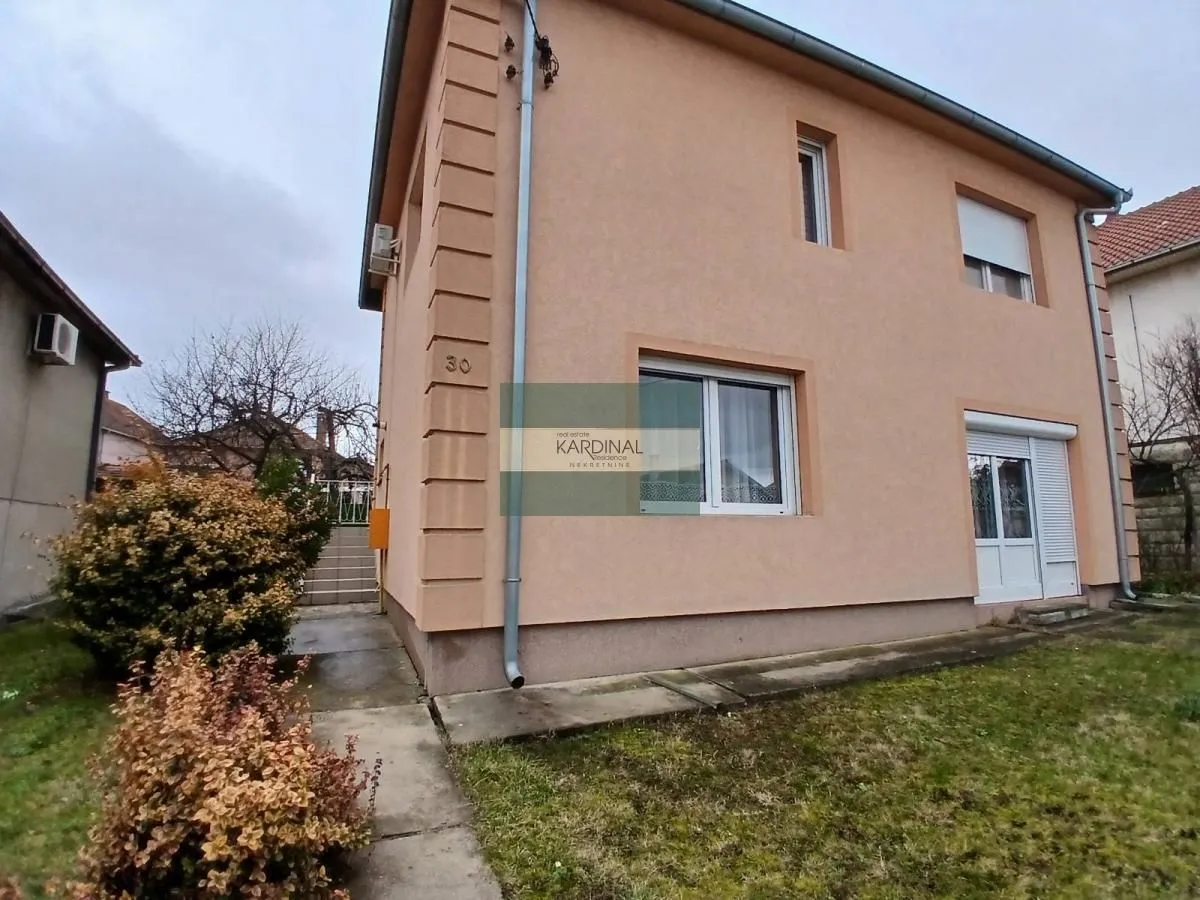 Sale, house, 150m², Grošnica, Kragujevac