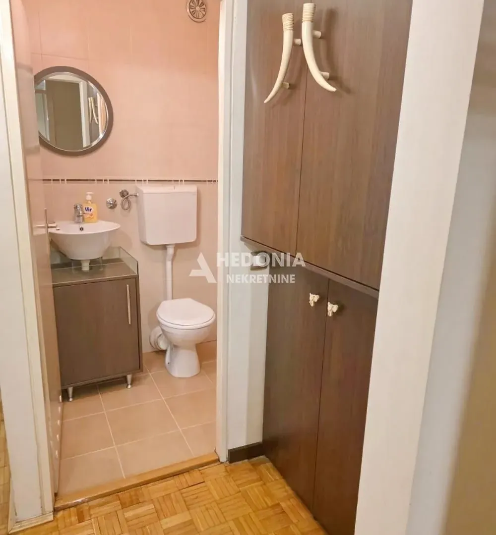 Prodaja, dvosoban stan, 70m², Čukarička Padina, Beograd