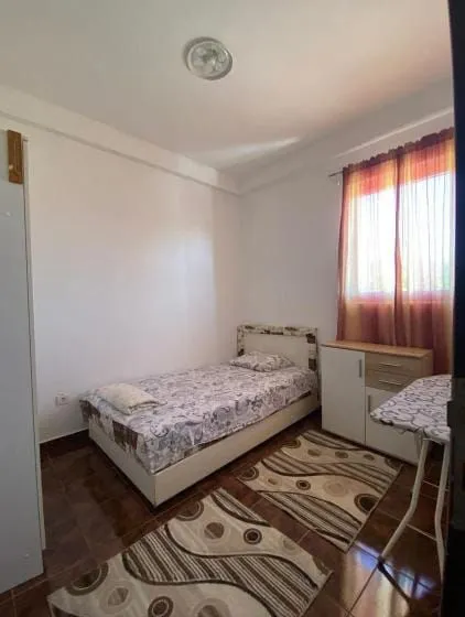Prodaja, jednosoban stan, 33m², Zlatica, Podgorica