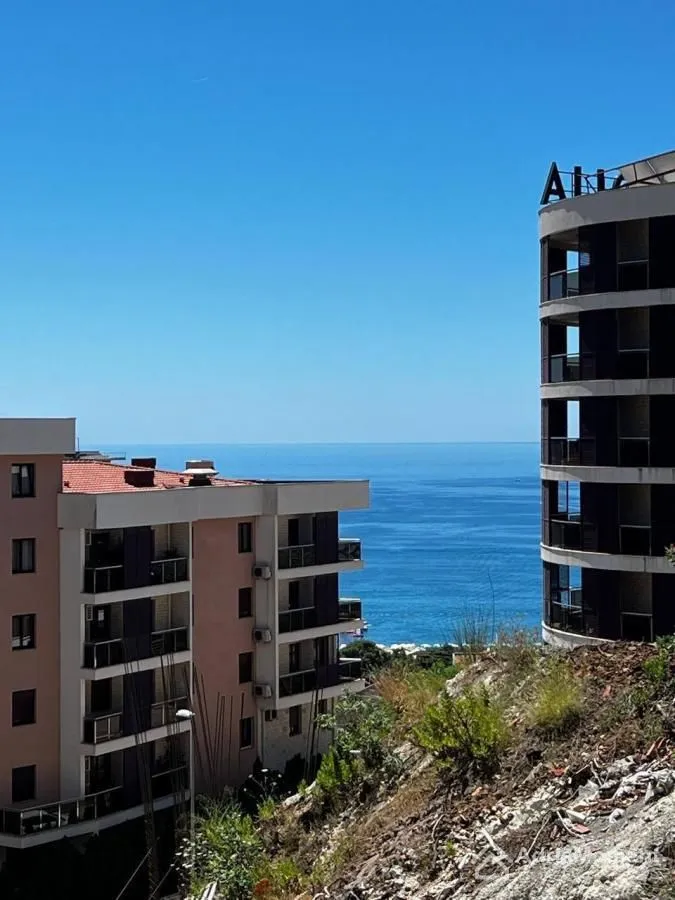 Prodaja, dvosoban stan, 62m², Bečići, Budva