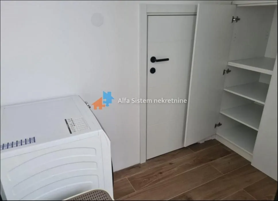 Rent, three bedroom apartment, 360m², Savski Venac, Beograd