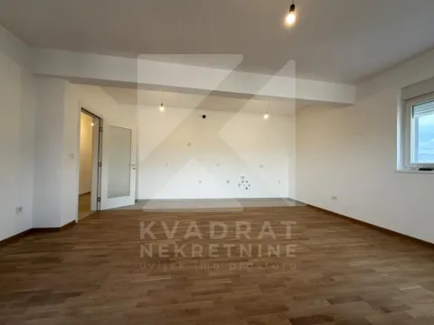 Prodaja, trosoban stan, 104m², Stari Aerodrom, Podgorica - image 3