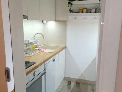 Izdavanje, trosoban stan, 65m², Lekino Brdo, Voždovac Sve Podlokacije - image 6