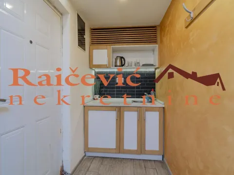 Sale, two bedroom apartment, 44m², Cvetni Trg, Vračar Sve Podlokacije - image 10