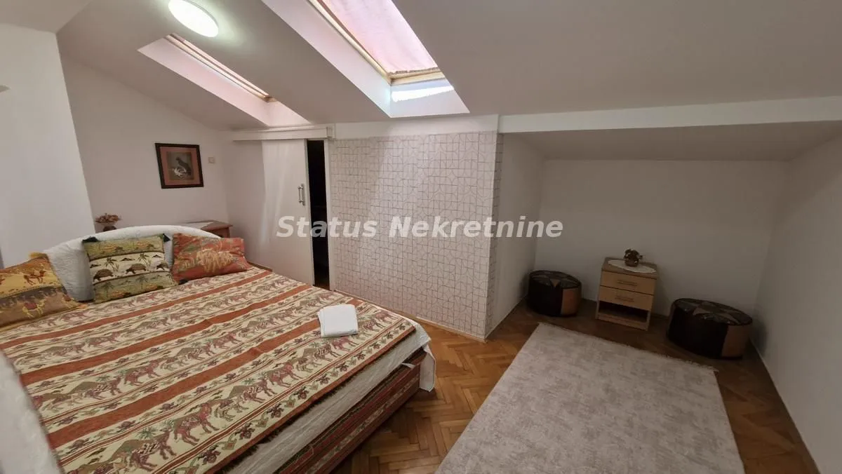 Prodaja, četvorosoban stan, 120m², Centar, Novi Sad
